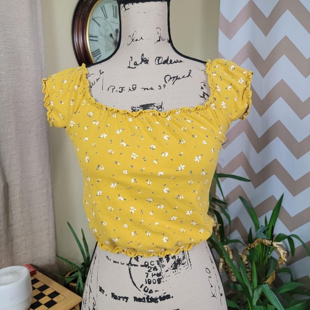 Arizona Women's White and Yellow Crop-top
